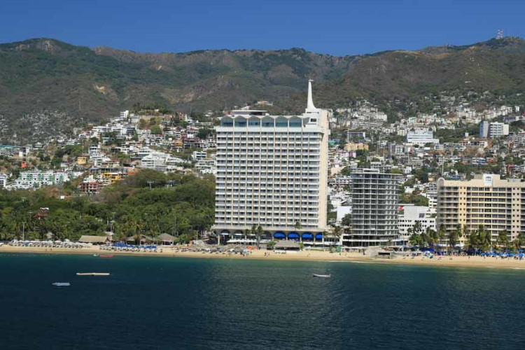 Image principale de l'hôtel Krystal Beach Acapulco offert par VosVacances.ca