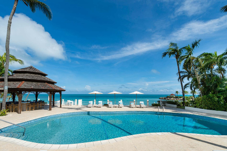 Image du blue waters resort beach offert par VosVacances.ca