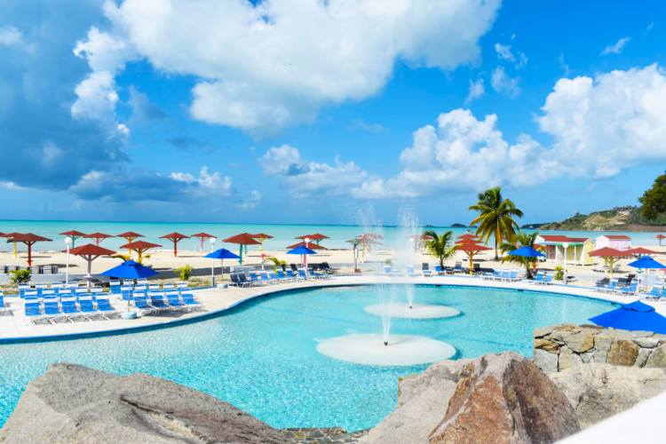 Image du jolly beach resort beach offert par VosVacances.ca