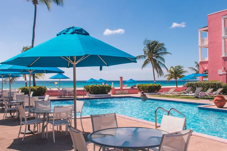 Image du southern palms beach club balcony offert par VosVacances.ca