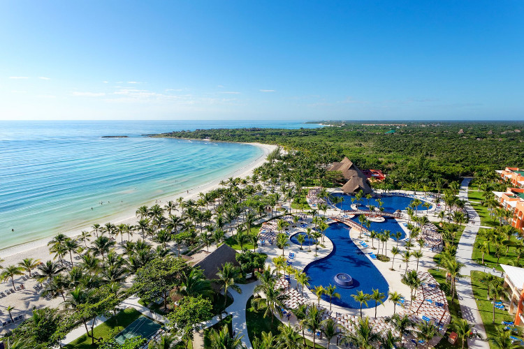 Image principale de l'hôtel Barcelo Maya Beach offert par VosVacances.ca