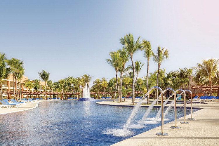 Image du barcelo maya beach beach offert par VosVacances.ca