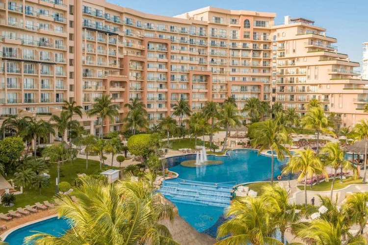 Image du grand fiesta americana coral balcony offert par VosVacances.ca