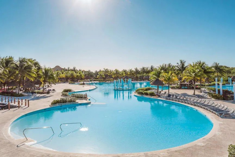 Image du grand palladium colonial fitness offert par VosVacances.ca