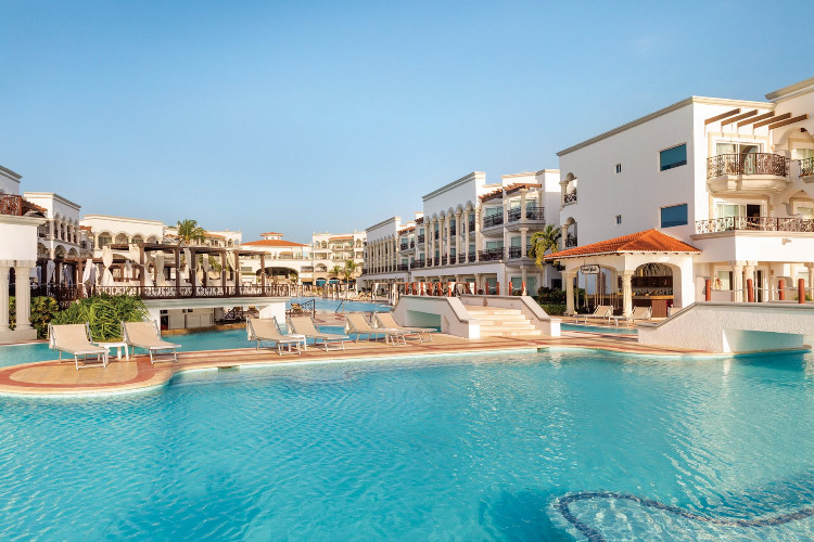 Image du hilton playa del carmen beach offert par VosVacances.ca