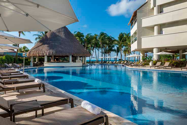 Image du isla mujeres palace balcony offert par VosVacances.ca