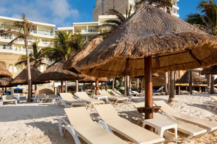 Image du nyx hotel beach offert par VosVacances.ca