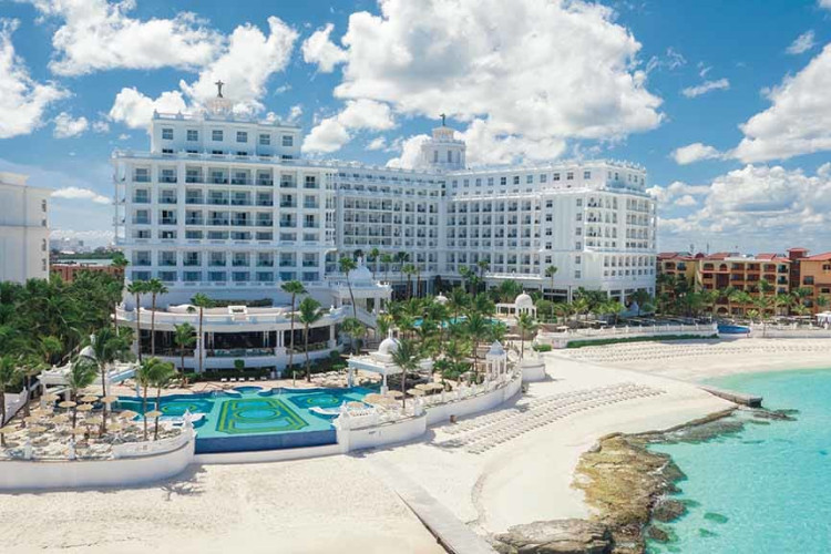 Image principale de l'hôtel Riu Las Americas offert par VosVacances.ca