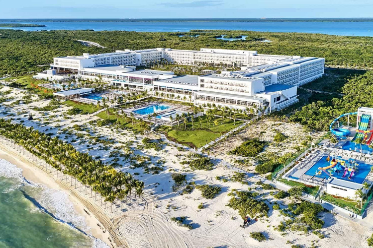 Image principale de l'hôtel Riu Palace Costa Mujeres offert par VosVacances.ca