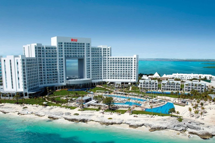 Image principale de l'hôtel Riu Palace Peninsula offert par VosVacances.ca