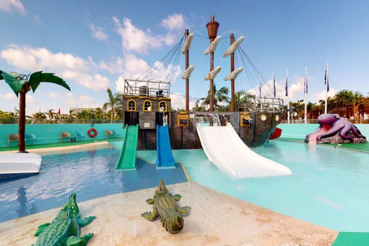 Image du seadust resort family garden offert par VosVacances.ca