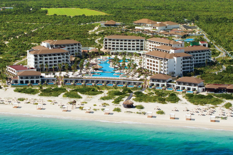 Image principale de l'hôtel Secrets Playa Mujeres offert par VosVacances.ca