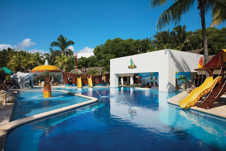 Image du sunscape akumal beach beach offert par VosVacances.ca