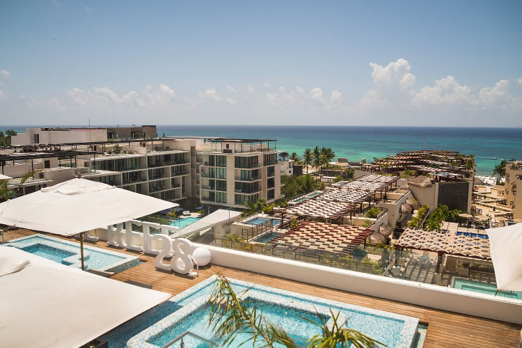 Image du the reef 28 playa del carmen balcony offert par VosVacances.ca