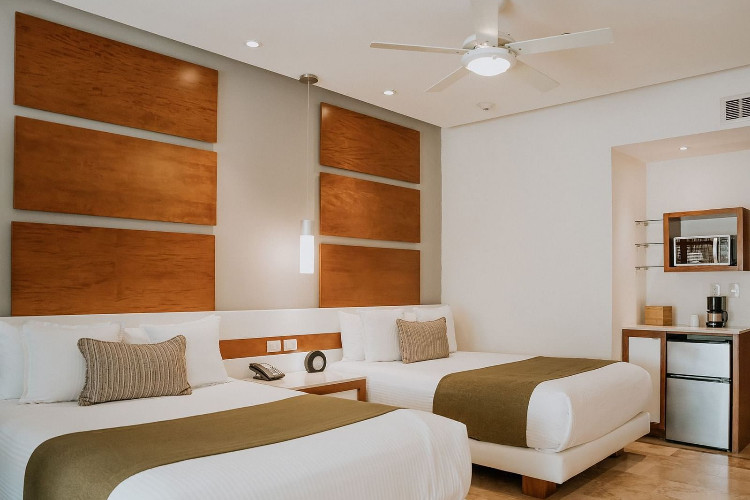 Image du the reef 28 playa del carmen beach offert par VosVacances.ca