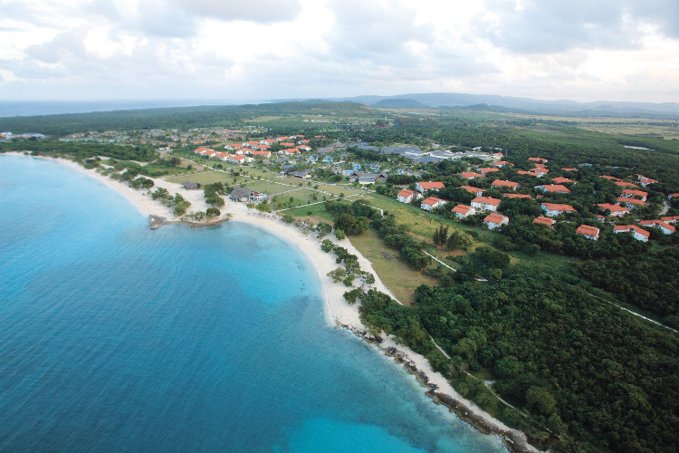 Image principale de l'hôtel Playa Pesquero offert par VosVacances.ca