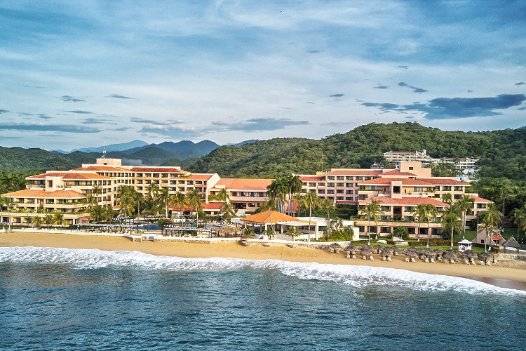 Image principale de l'hôtel Barcelo Huatulco offert par VosVacances.ca