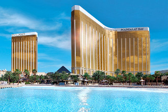 Image principale de l'hôtel Mandalay Bay offert par VosVacances.ca