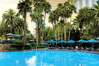 Image du the mirage balcony offert par VosVacances.ca