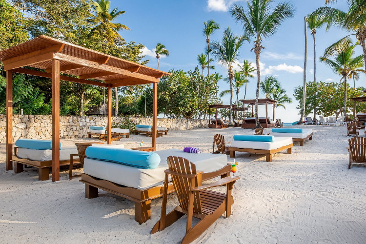 Image du be live canoa adults golf offert par VosVacances.ca