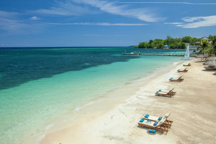 Image du beaches ocho rios balcony offert par VosVacances.ca