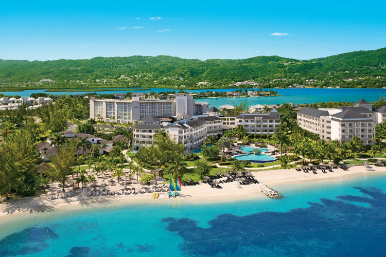 Image principale de l'hôtel Breathless Montego Bay offert par VosVacances.ca