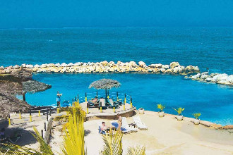 Image du club ambiance balcony offert par VosVacances.ca