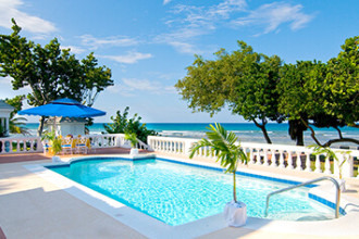 Image du half moon balcony offert par VosVacances.ca
