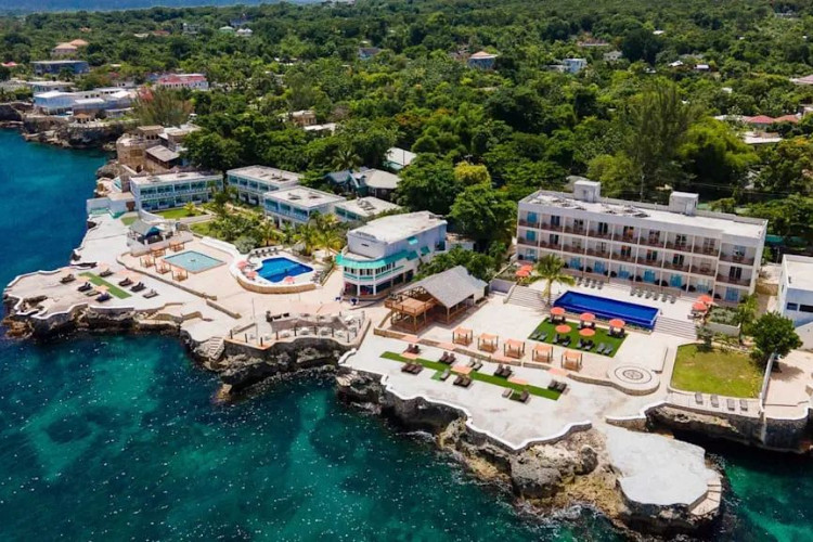 Main image of the Samsara Cliff Resort And Spa offered by YourVacations.ca