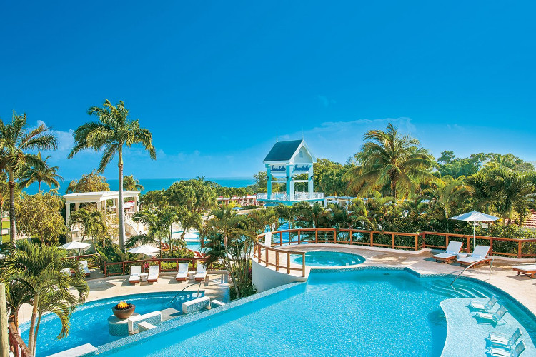 Image du sandals ochi beach hotel offert par VosVacances.ca