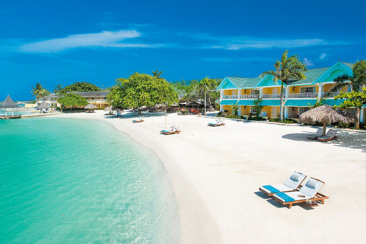 Image du sandals royal caribbean balcony offert par VosVacances.ca