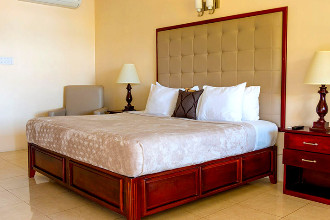 Image du travellers beach resort beach offert par VosVacances.ca