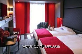 Image du mercure montmartre pool offert par VosVacances.ca