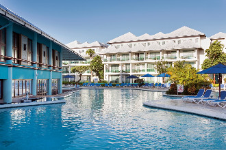 Image du grand paradise playa dorada beach offert par VosVacances.ca