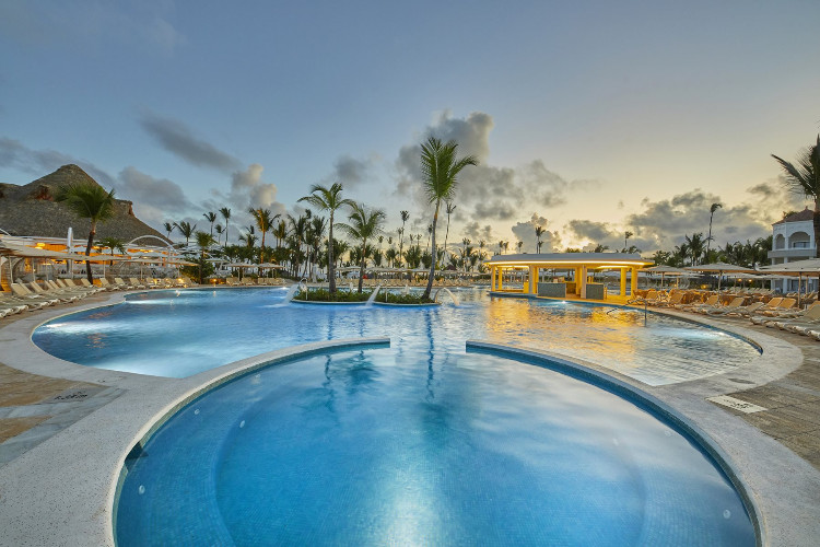 Image du bahia principe luxury ambar beach offert par VosVacances.ca