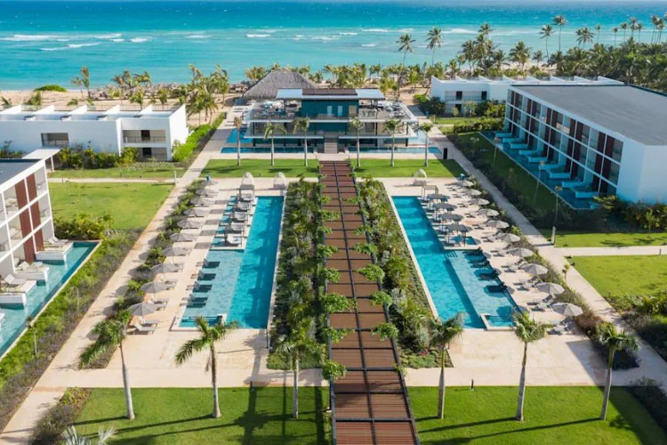 Image principale de l'hôtel Live Aqua Beach Resort Punta Cana offert par VosVacances.ca