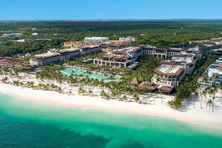 Image principale de l'hôtel Lopesan Costa Bavaro offert par VosVacances.ca