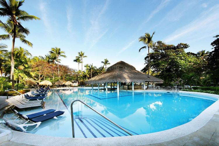 Main image of the Palladium Bavaro offered by YourVacations.ca