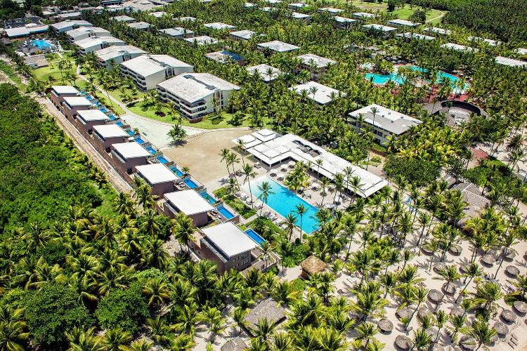 Image principale de l'hôtel Catalonia Royal Bavaro offert par VosVacances.ca