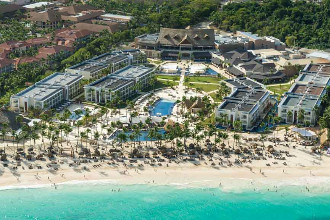 Image principale de l'hôtel Royalton Punta Cana offert par VosVacances.ca