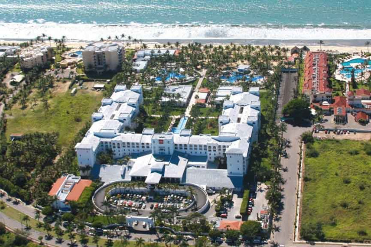 Image principale de l'hôtel Riu Jalisco offert par VosVacances.ca