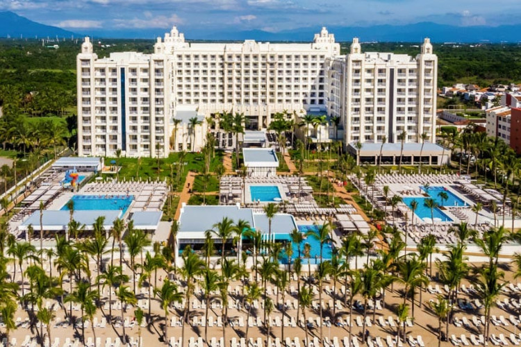 Image principale de l'hôtel Riu Vallarta offert par VosVacances.ca