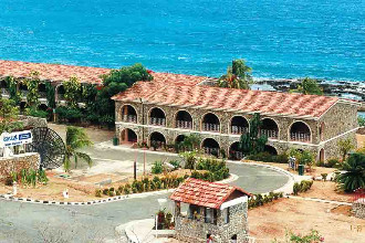 Main image of the Costa Morena offered by YourVacations.ca