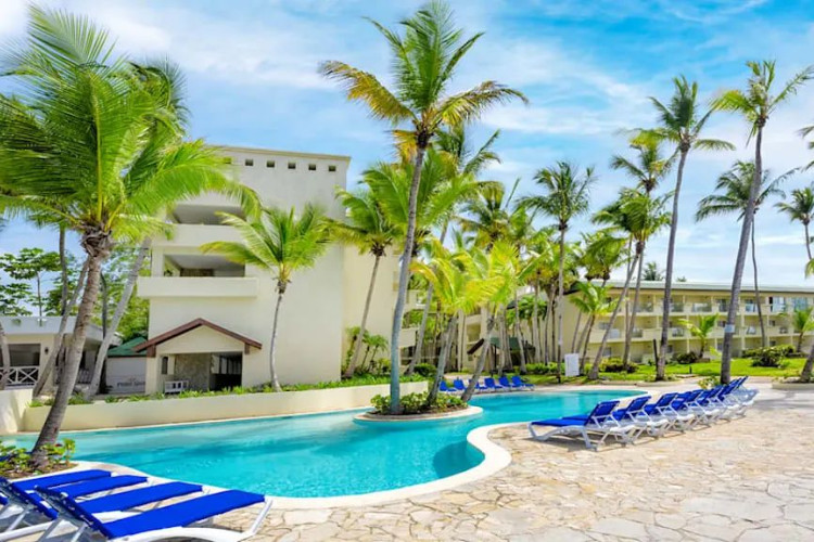 Image principale de l'hôtel Coral Costa Caribe offert par VosVacances.ca