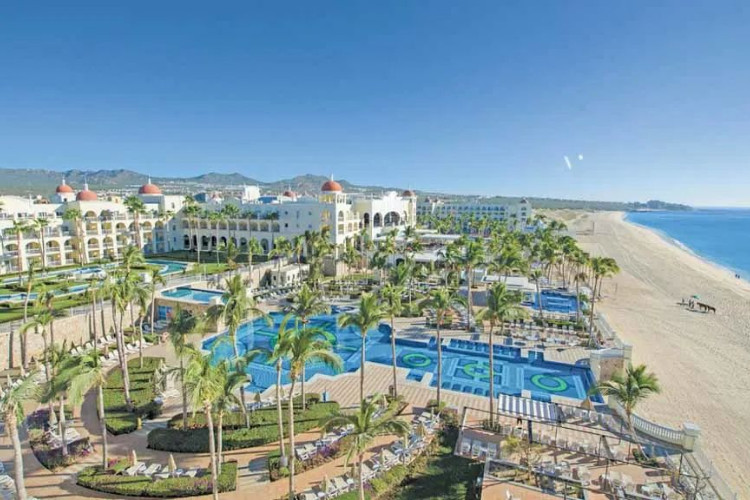 Image principale de l'hôtel Riu Palace offert par VosVacances.ca