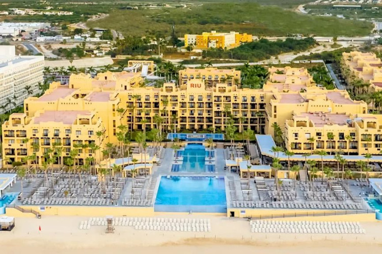 Image principale de l'hôtel Riu Santa Fe offert par VosVacances.ca