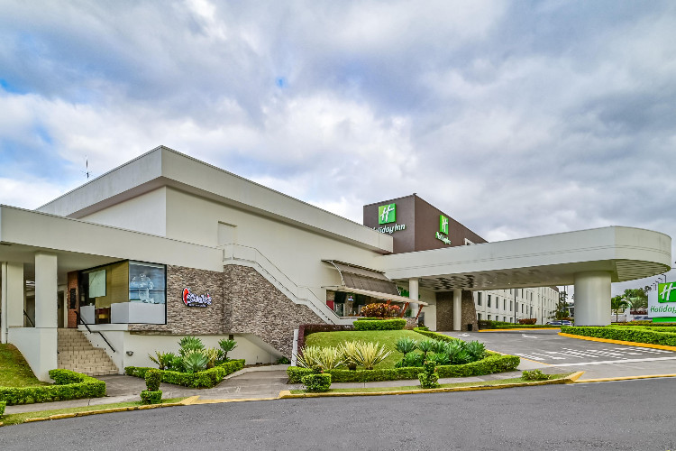 Image principale de l'hôtel Holiday Inn La Sabana offert par VosVacances.ca