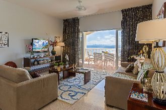 Image du princess heights balcony offert par VosVacances.ca