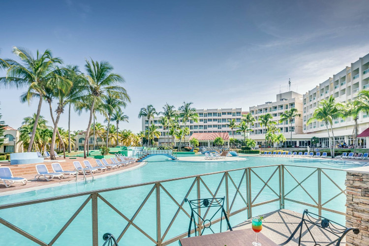 Image principale de l'hôtel Barcelo Solymar offert par VosVacances.ca