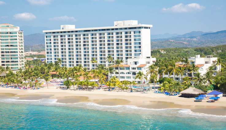 Main image of the Barcelo Ixtapa offered by YourVacations.ca